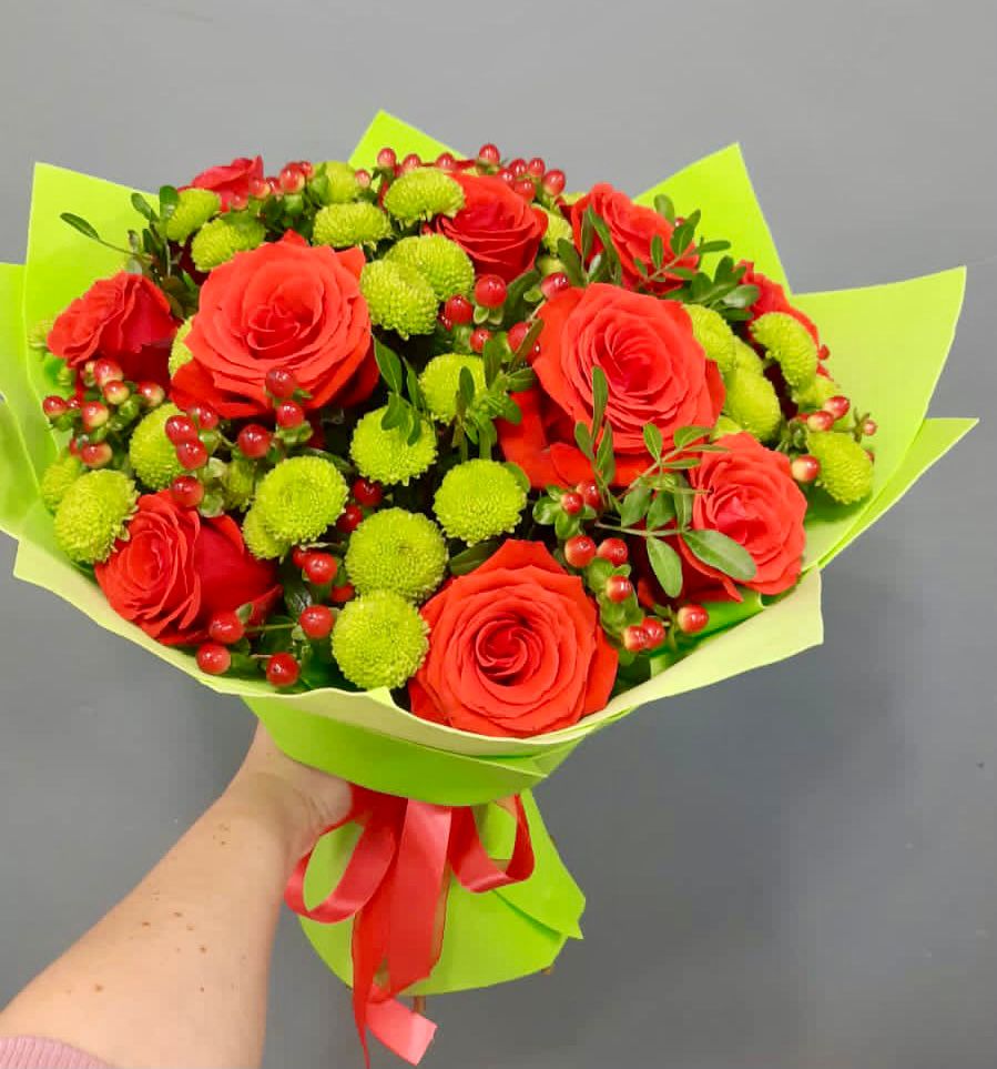 Букет цветов из: Хризантемы и Розы в Заволенье