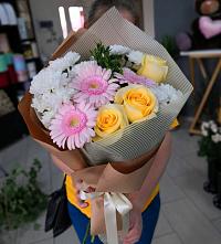 Букет цветов из:  Герберы, Розы и Хризантемы в Заволенье