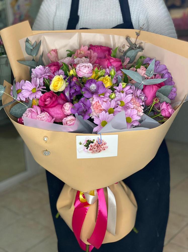 Букет цветов из: Хризантемы, Гвоздики и Альстромерии в Заволенье