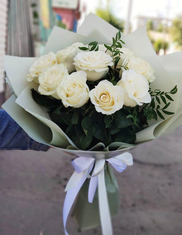 Букет Белые розы Проуд в Заволенье