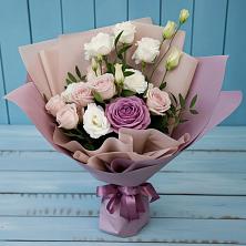 Букет цветов из:  Розы и Лизиантусы в Заволенье