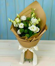 Букет цветов из:  Хризантемы и Лизиантусы в Заволенье