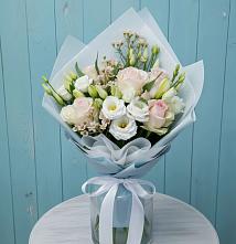 Букет цветов из:  Розы и Лизиантусы в Заволенье