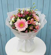 Букет цветов из:  Герберы, Альстромерии и Лизиантусы в Заволенье